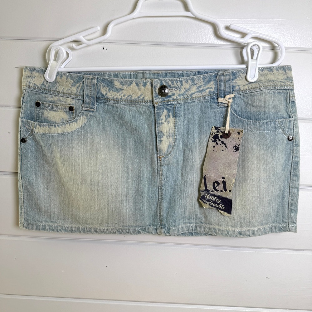 Y2K LEI Ashley Trouble Micro Mini Jean Skirt Junior 15 Blue Denim‎ Acid Wash - Picture 2 of 10